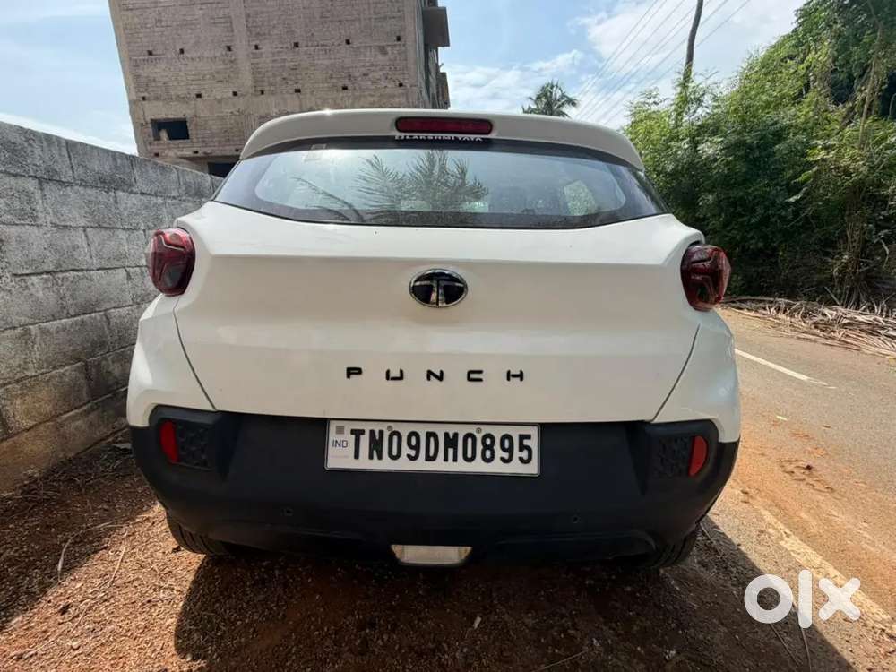 Tata Punch 1.2 Rhythm 2025