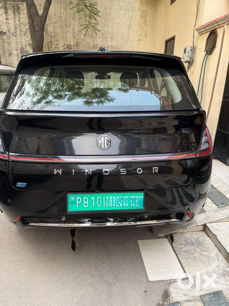 Mg Windsor Ev 2025 Electric 9100 Km Driven