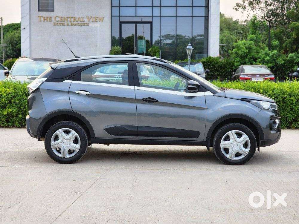 Tata Nexon 1.2 Revotron Xm (s), 2022, Petrol