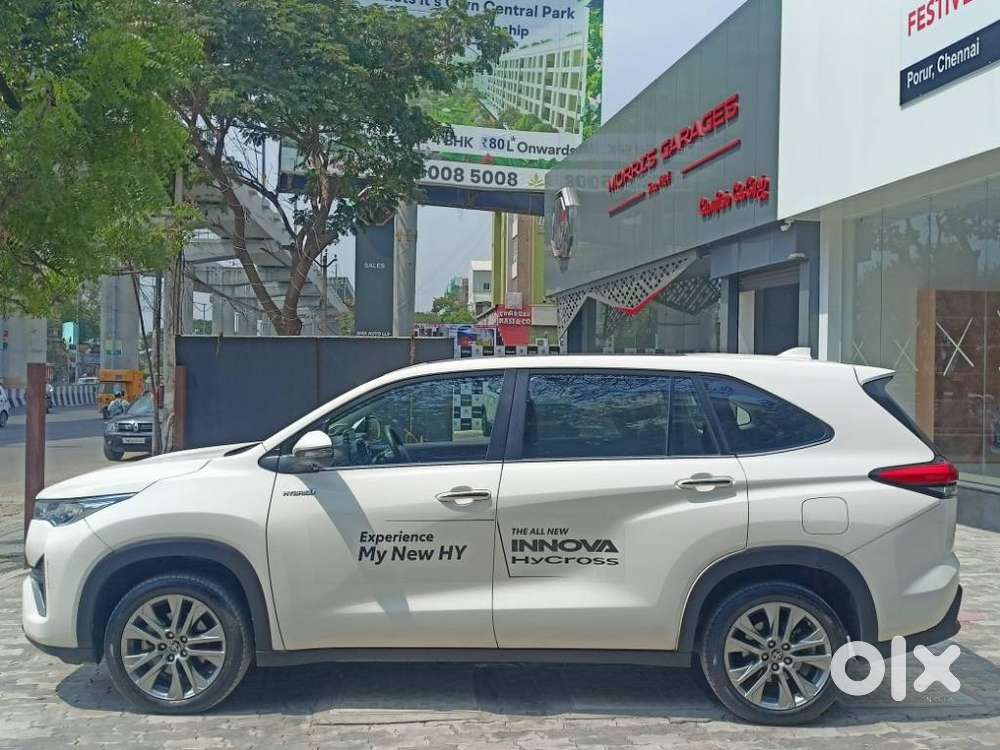 Toyota Innova Hycross 2.0 Zx Hybrid 7 Str, 2024, Petrol