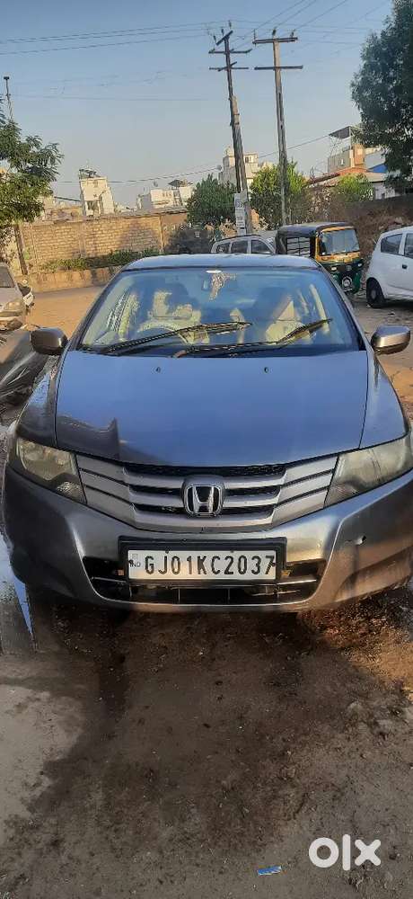 હોન્ડા સિટી  ભાવ  155000