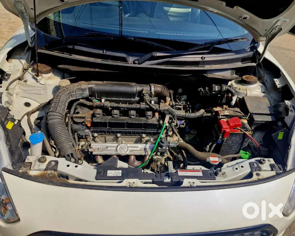 Swift Vxi 2024 July 
1st Owner 
Km 32000
Service Records Available