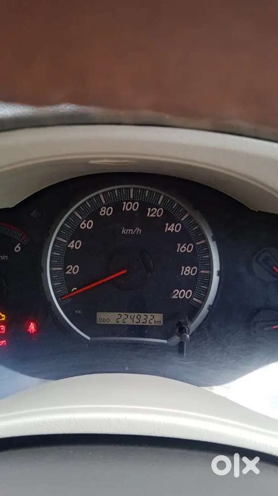Toyota Innova V Diesel 2014 Second Owner
