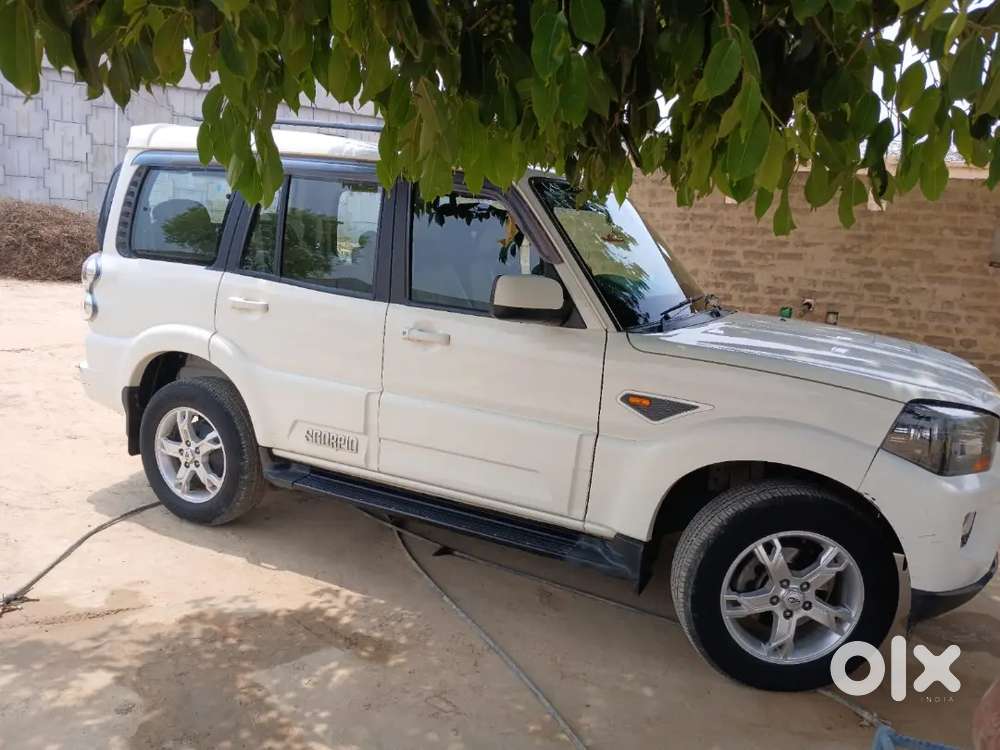 Mahindra Scorpio Classic 2016 Diesel Manual