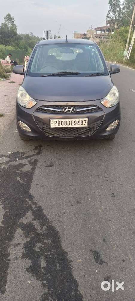 Hyundai I10 Sportz, 2015, Petrol