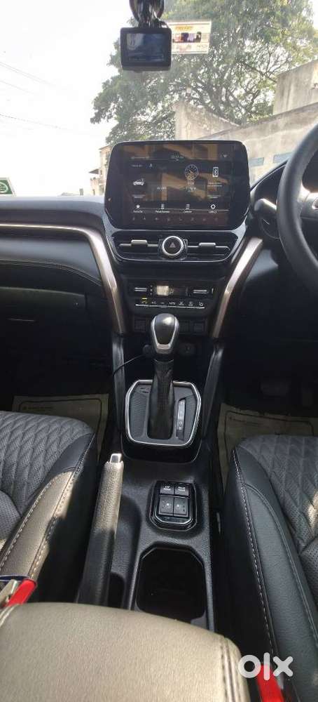 Maruti Suzuki Grand Vitara 1.5 Alpha Plus Intelligent Hybrid Ecvt, 2..
