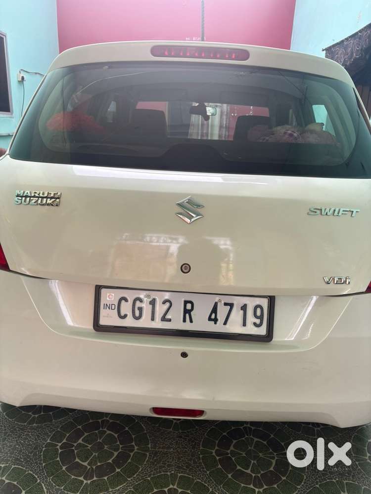 Maruti Suzuki Swift Ddis 2012