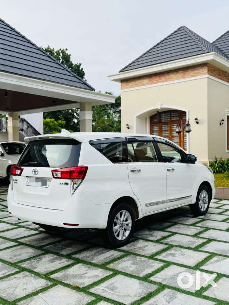 Toyota Innova Crysta