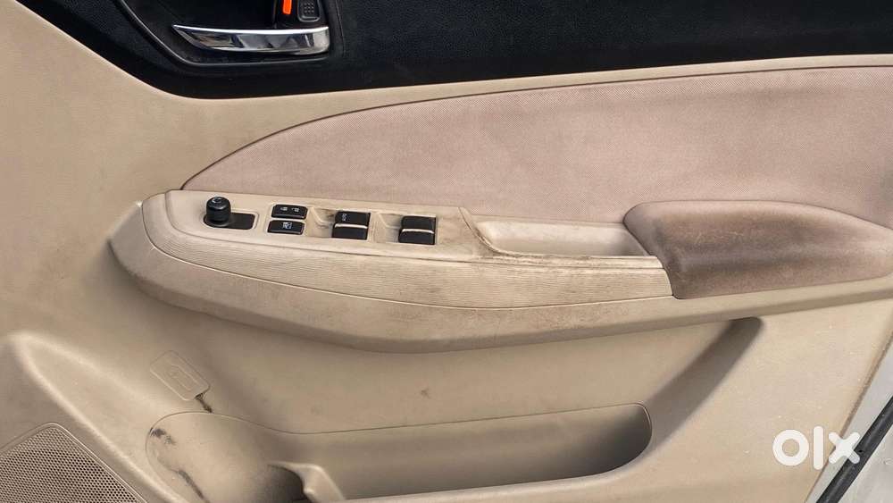 Maruti Suzuki Swift Dzire Amt Vdi, 2018, Diesel