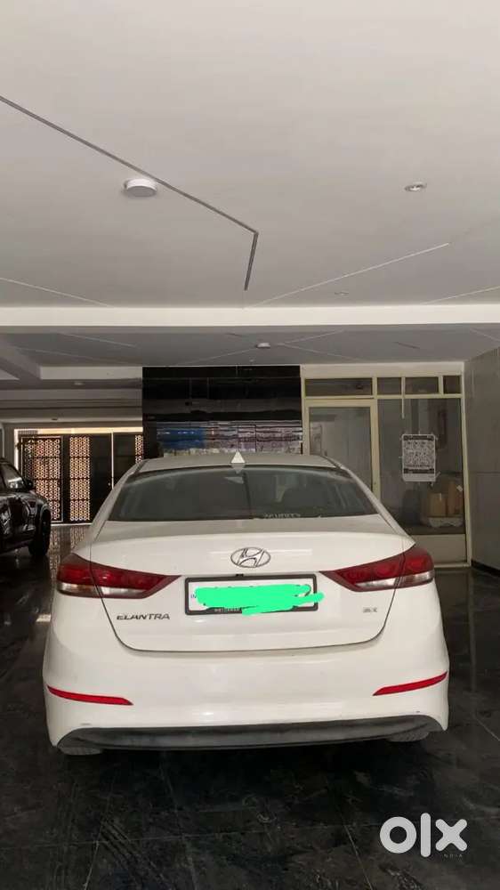 Hyundai Elantra 2017 Petrol Well Maintained Family Car