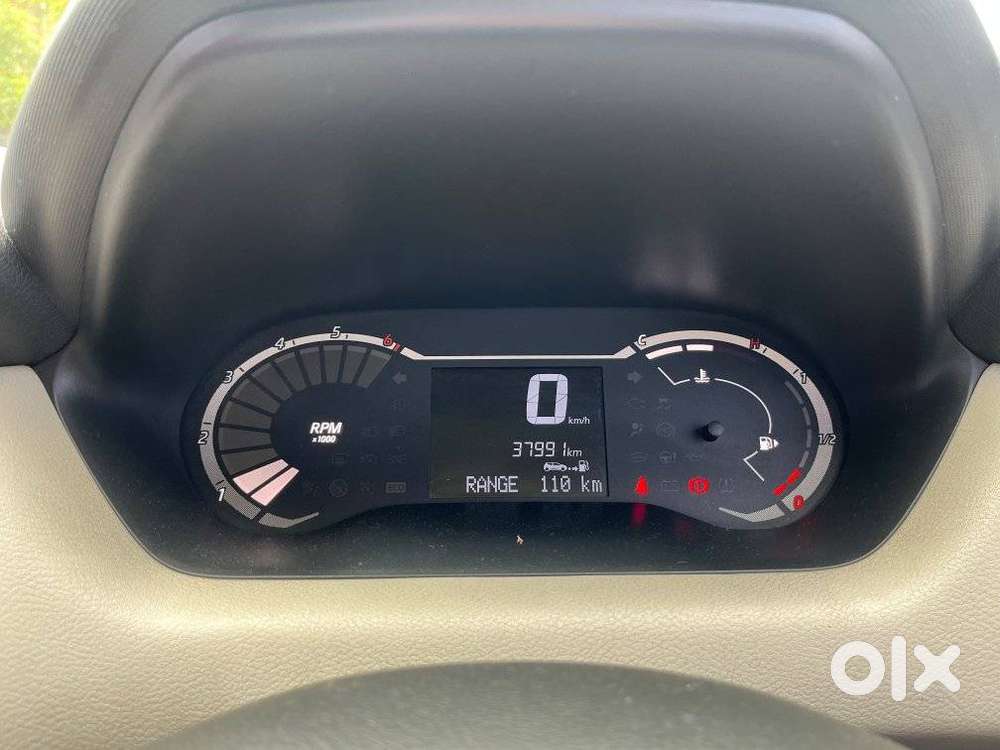 Nissan Magnite 1.0 Xv, 2021, Petrol