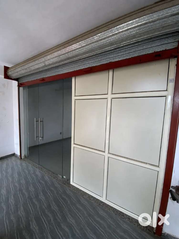 Showroom for rent