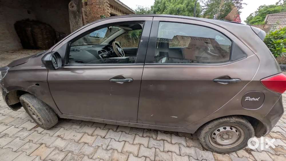 Tata Tiago 2017 Petrol 140000 Km Driven