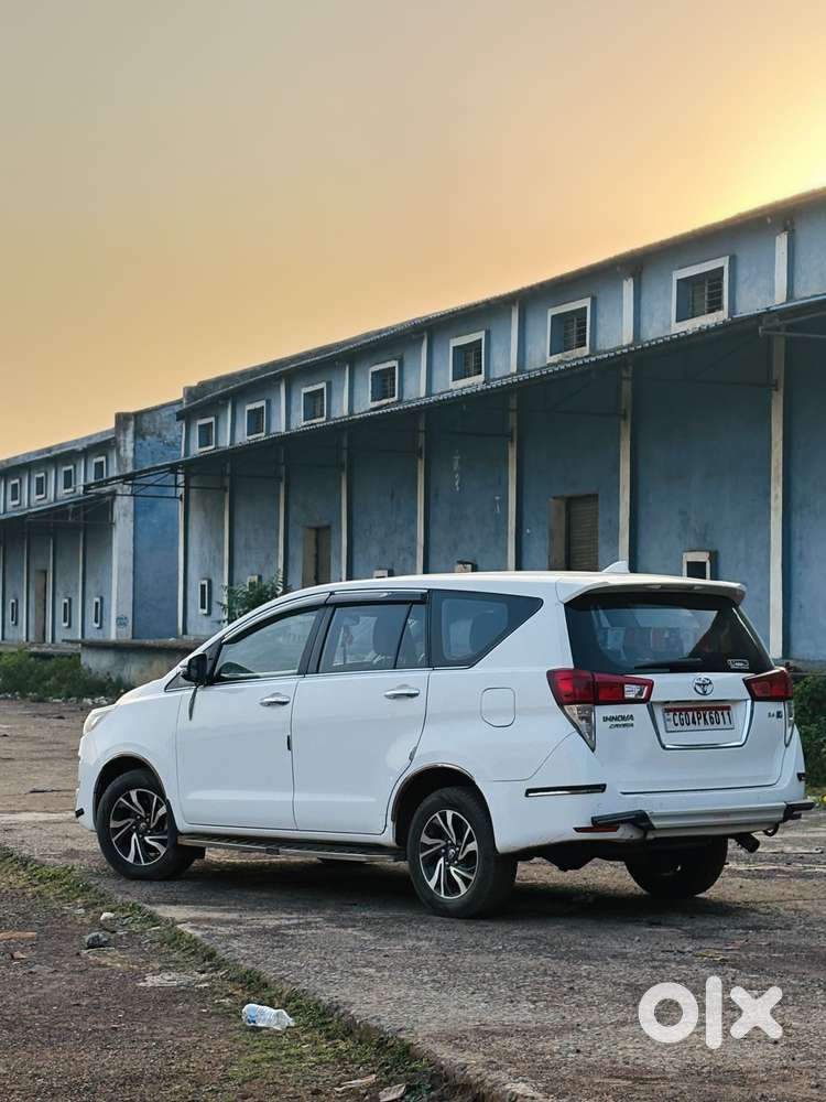 Toyota Innova Crysta [2020-ongoing] 2.4 Vx 8 Str, 2023, Diesel
