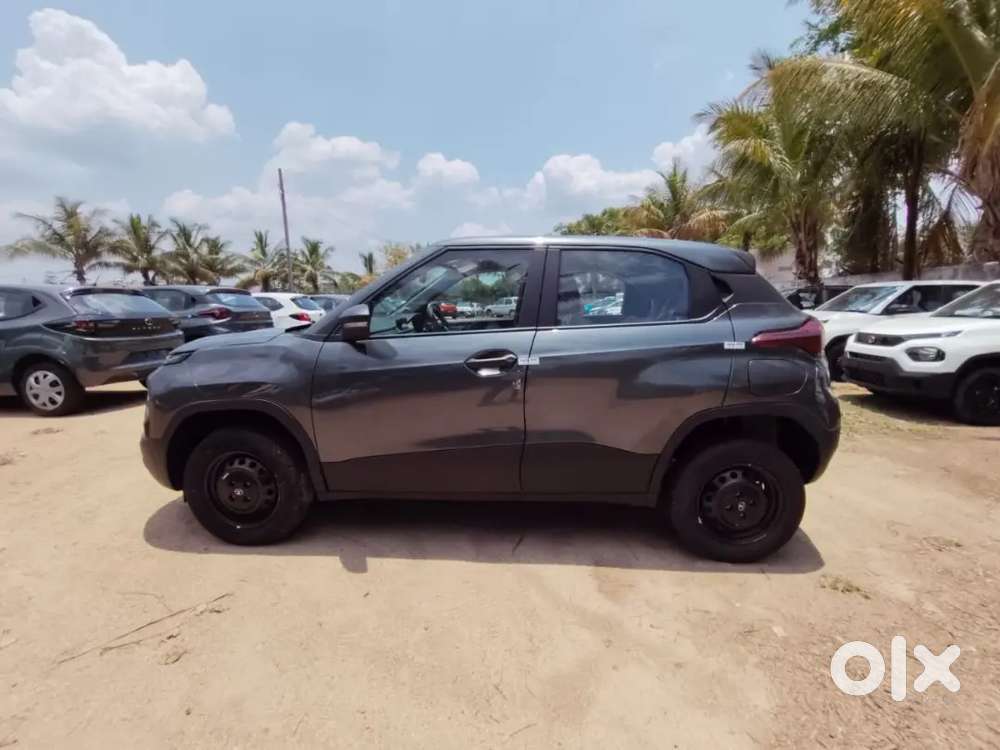 Tata Punch,  Daytona Grey