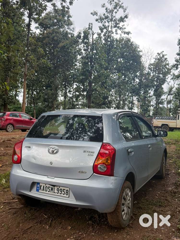 Toyota Etios Liva 2012