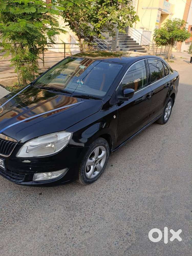Skoda Rapid Elegance 1.6 Mpfi Mt, 2014, Diesel