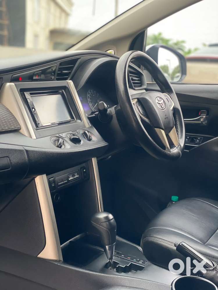 Toyota Innova Crysta 2.8 Gx At, 2016, Diesel