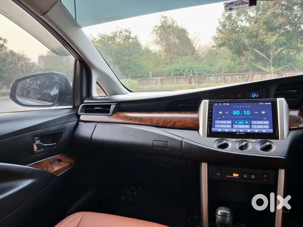 Toyota Innova Crysta 2.4 G Mt 8s, 2017, Diesel