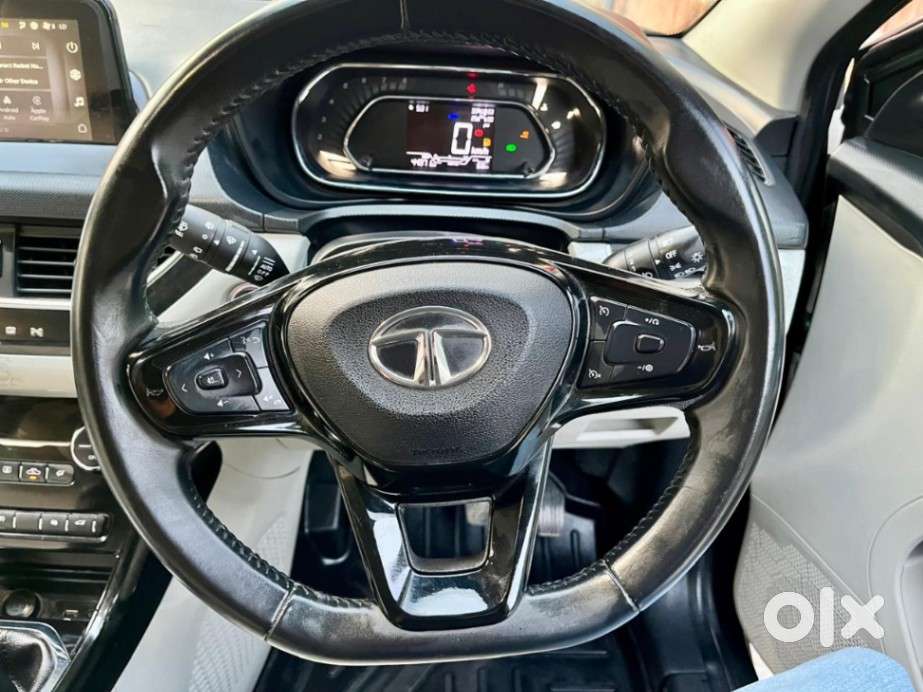 Tata Nexon Xz Plus Luxs, 2023, Petrol