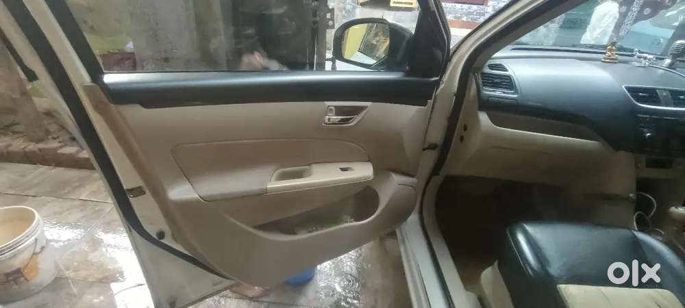 Maruti Suzuki Dzire 1.2 Zxi 2012