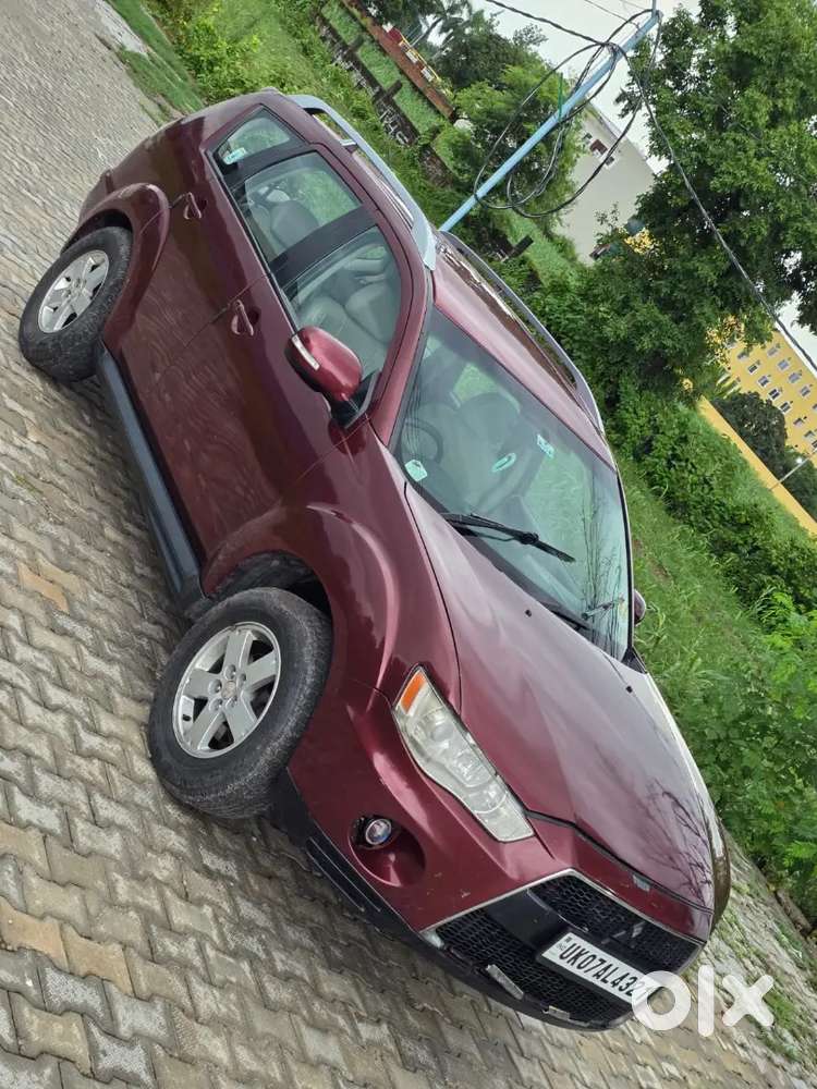 Mitsubishi Outlander 4x4 Automatic Validity 2031 Tak