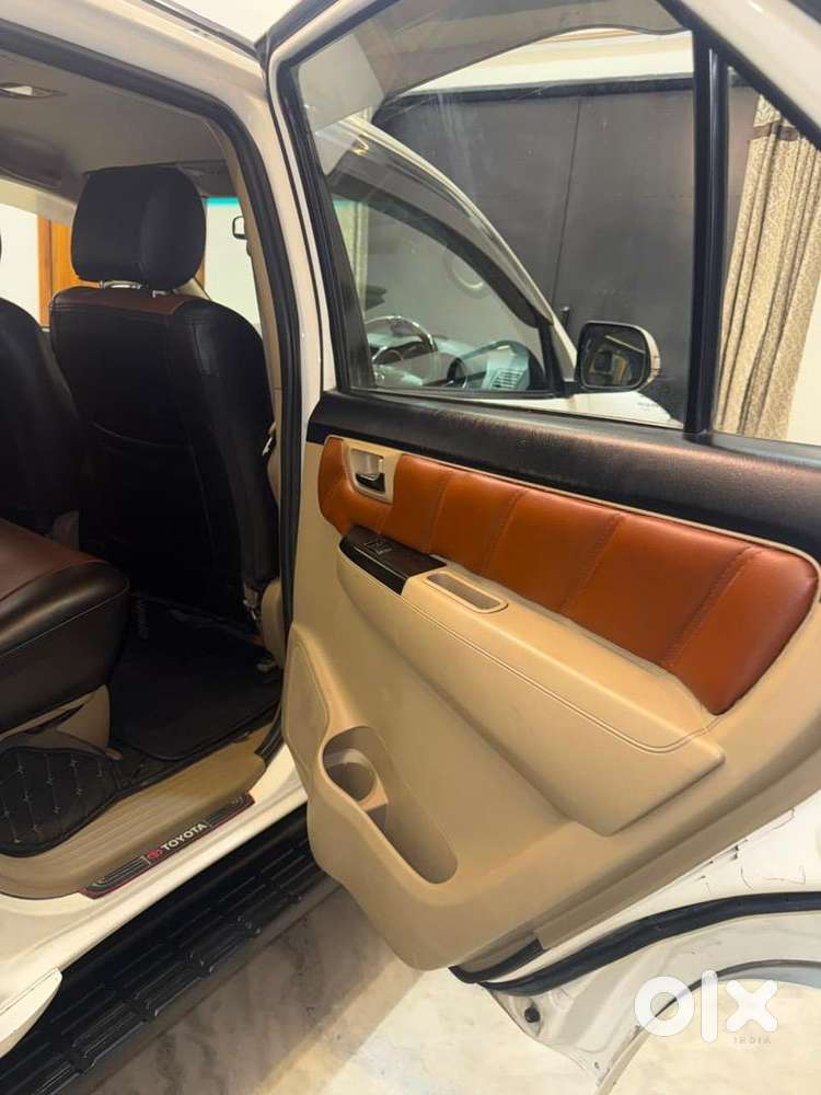 Toyota Fortuner Diesel Car 2015 Brand New Condition