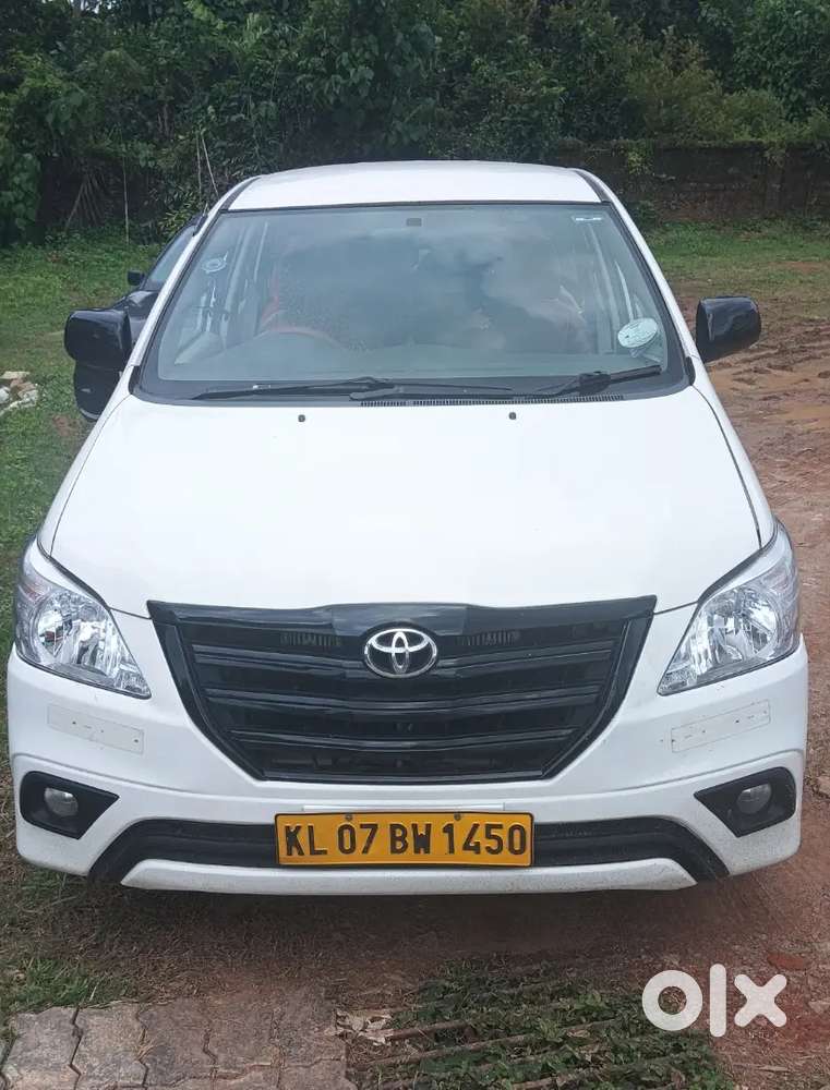 Toyota Innova 2012