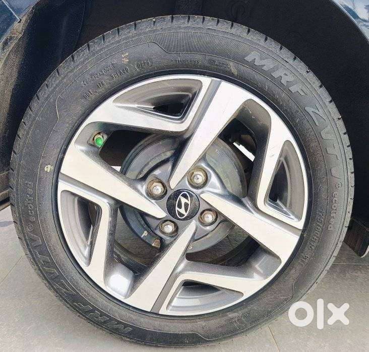 Hyundai Aura 1.2 Sx Cng, 2024, Cng & Hybrids
