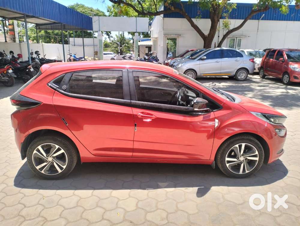 Tata Altroz 1.2 Xza (o), 2024, Petrol