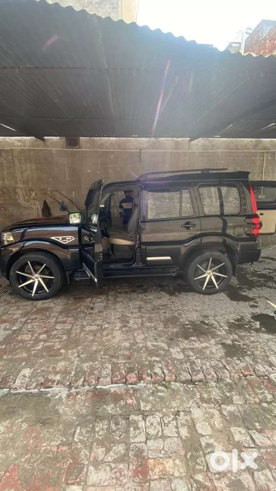 Mahindra Scorpio 2024 Manual Diesel First Owner