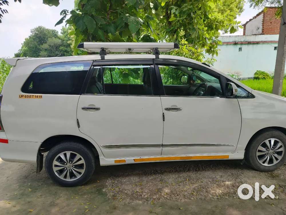 Toyota Innova 2016