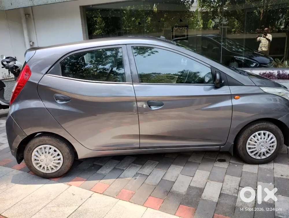 Hyundai Eon Era+2016 New Tyres Accident Free Company Service 53000 Km