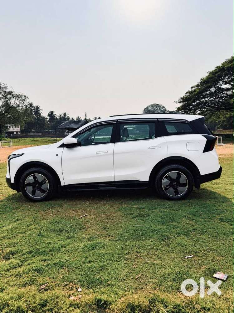 Mahindra Xev 9s, 2026, Electric