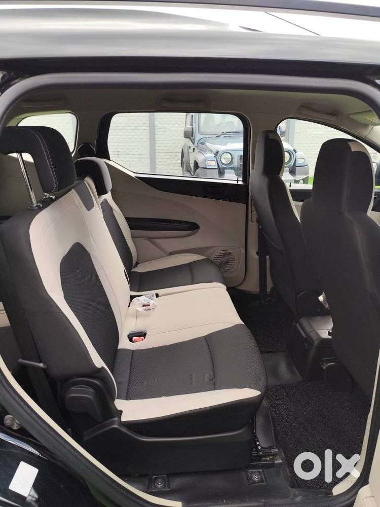 Renault Triber Rxt, 2025, Petrol