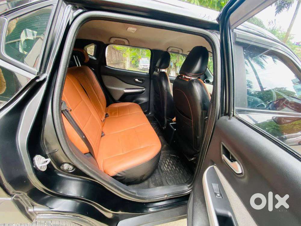Nissan Magnite 1.0 Xv Premium, 2022, Petrol