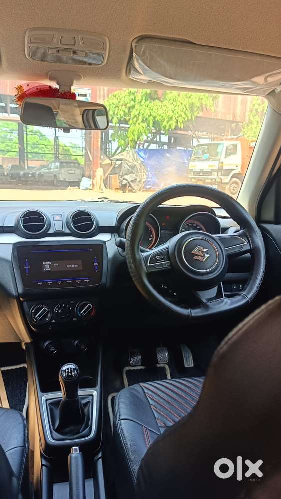 Maruti Suzuki Swift Vxi + Manual, 2023, Petrol