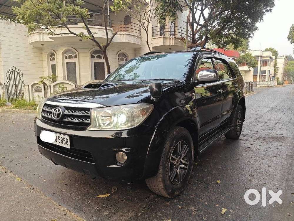 Toyota Fortuner 3.0 4x4 Manual, 2010, Diesel