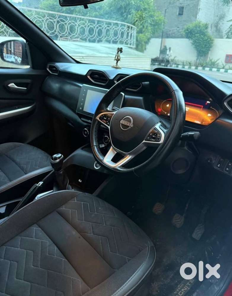 Nissan Magnite 1.0 Xv, 2022, Petrol