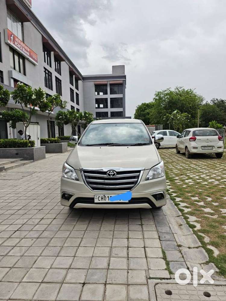Toyota Innova 2.5 G (diesel) 8 Seater, 2016, Diesel