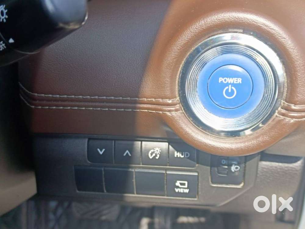 Toyota Urban Cruiser Hyryder 1.5 V Hybrid, 2023, Petrol