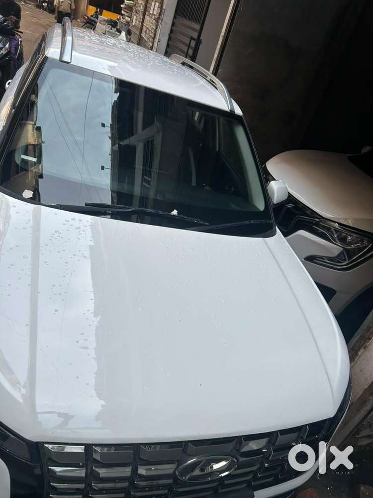 Hyundai Venue Petrol 2023