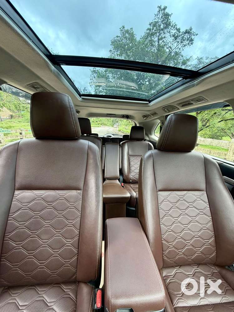 Toyota Innova Hycross 2.0 Zx Hybrid 7 Str, 2024, Petrol