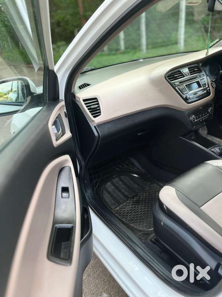 Hyundai I20 Petrol Asta Option, 2014, Petrol