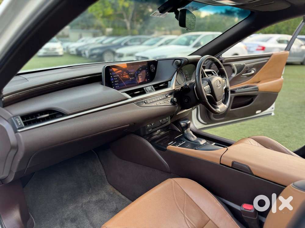 Lexus Es 300h Luxury, 2019, Petrol