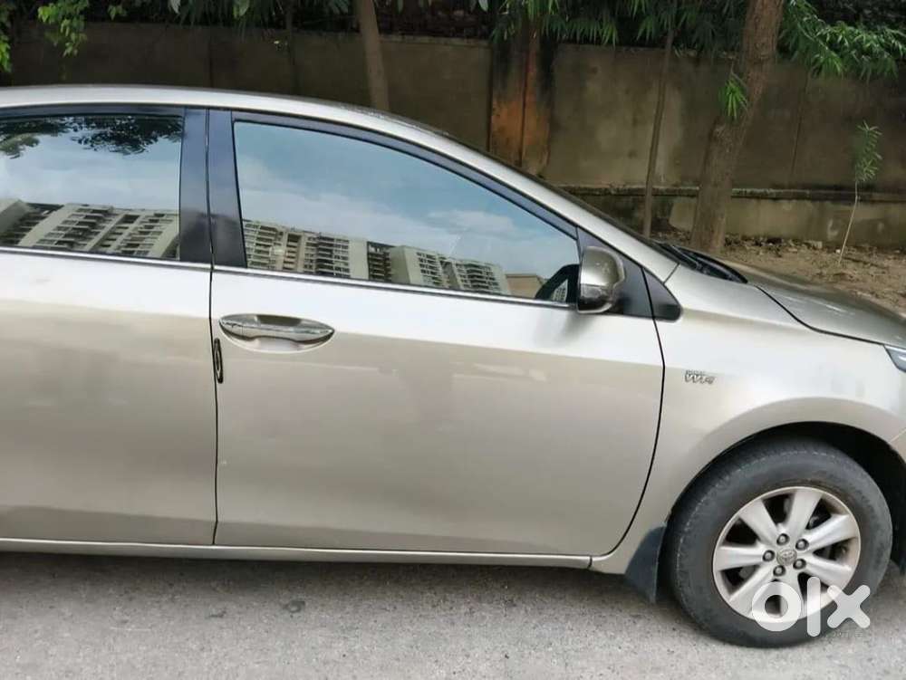 Toyota Corolla Altis G At, 2015, Petrol