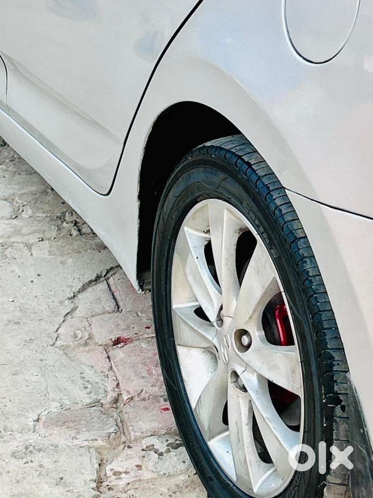 Hyundai Fluidic Verna 2011 Petrol Well Maintained