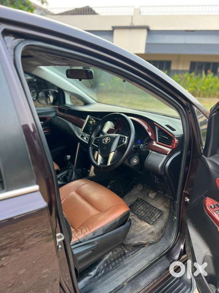 Toyota Innova Crysta 2017 Diesel Well Maintained
