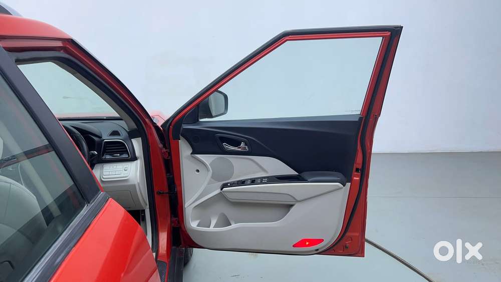 Mahindra Xuv300 W8 Option, 2020, Petrol