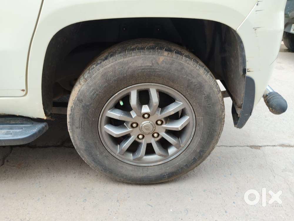 Mahindra Tuv 300 T10 Opt, 2018, Diesel